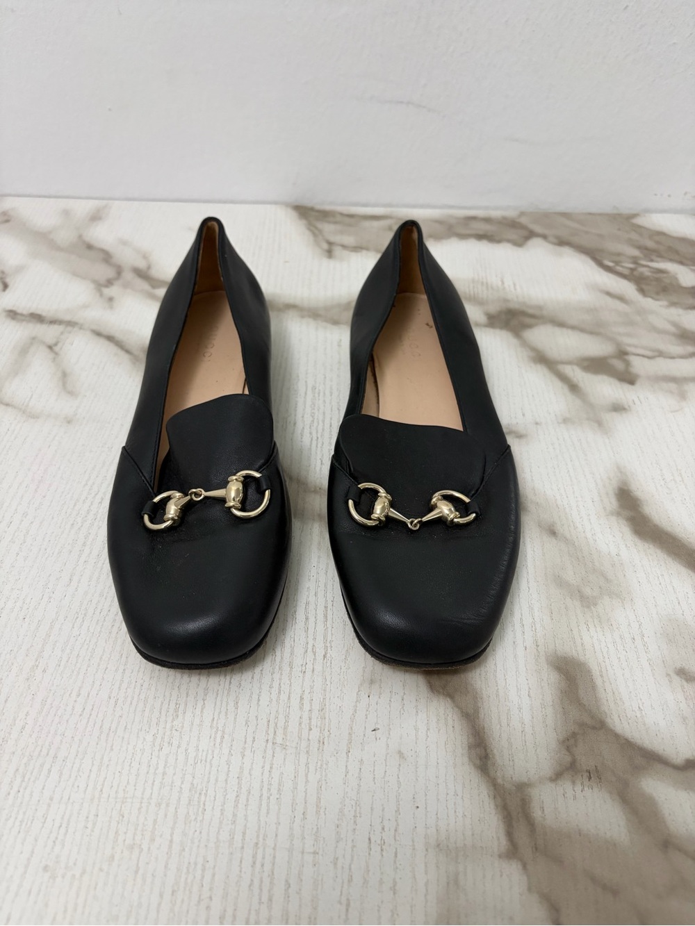 Gucci Black Leather Horsebit Loafers Flats Size 37 EU 7 US Gold Hardware Italy